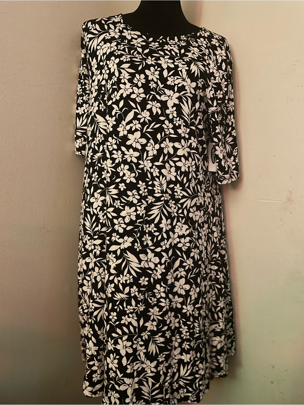 Old Navy Black and White Floral Midi Dress